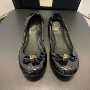 Tory Burch Eddie Vallet Flats Patent Logo Bow